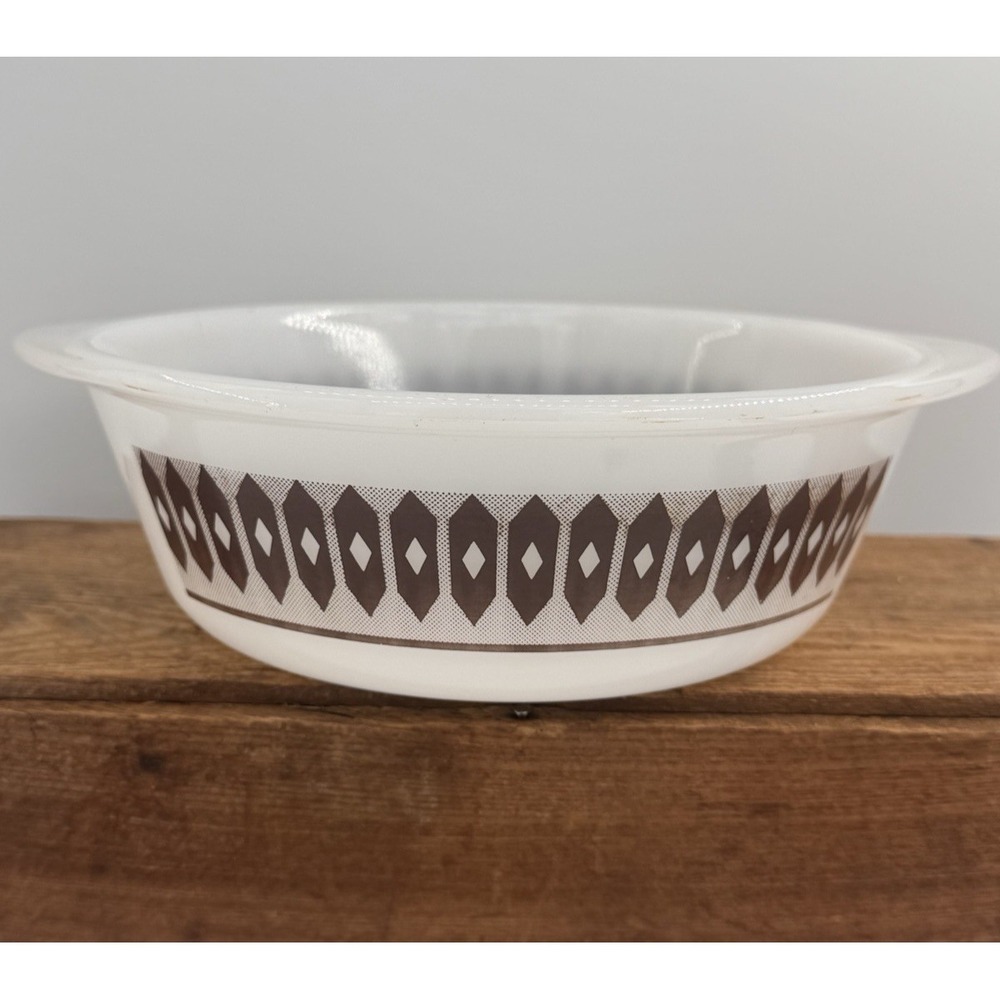 Glasbake‎ J514 2 QT Dish Brown Diamonds Bakeware Vintage Milk Glass No Lid